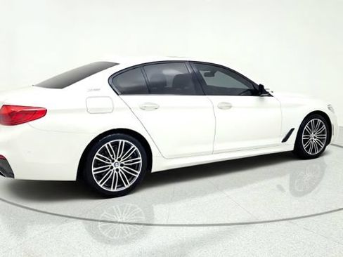 Used 2018 BMW 530e w/ M Sport Package 2 RWD image 9