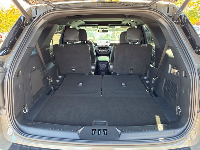 Used 2026 Ford Explorer ST w/ Sun And Sound Package AWD/4WD image 8