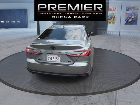 Used 2025 Toyota Camry SE FWD image 7