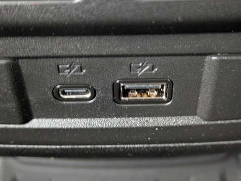 Certified 2026 Chevrolet Colorado Z71 w/ Technology Package AWD/4WD image 8