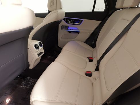 Used 2023 Mercedes-Benz GLC 300 4MATIC image 36