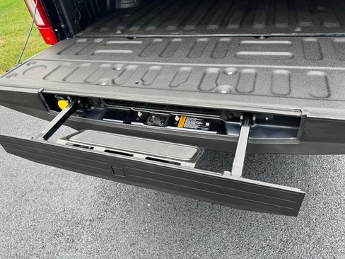 Used 2022 Ford F250 Lariat w/ Lariat Ultimate Package image 30