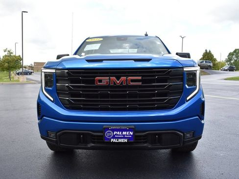 Used 2023 GMC Sierra 1500 Elevation AWD/4WD image 2
