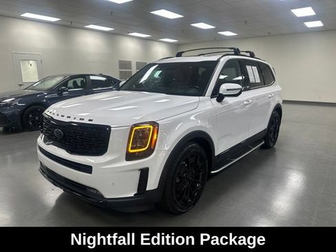 Used 2021 Kia Telluride SX w/ SX Prestige Package AWD/4WD image 3