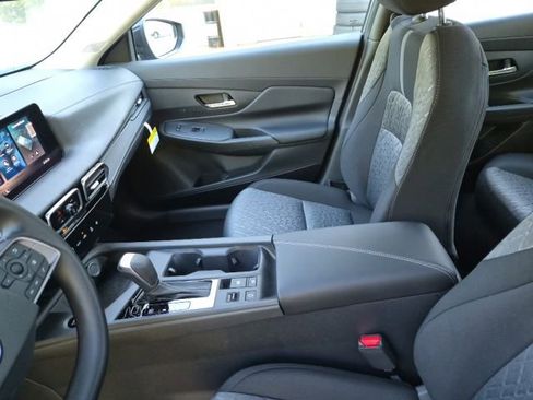 New 2026 Nissan Sentra SV FWD image 15