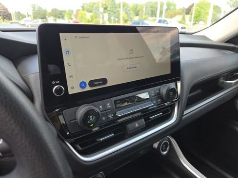 Used 2025 Toyota Grand Highlander FWD image 24