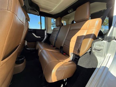 Used 2012 Jeep Wrangler Unlimited Rubicon w/ Dual Top Group image 13