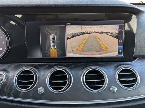 Used 2018 Mercedes-Benz E 300 image 22