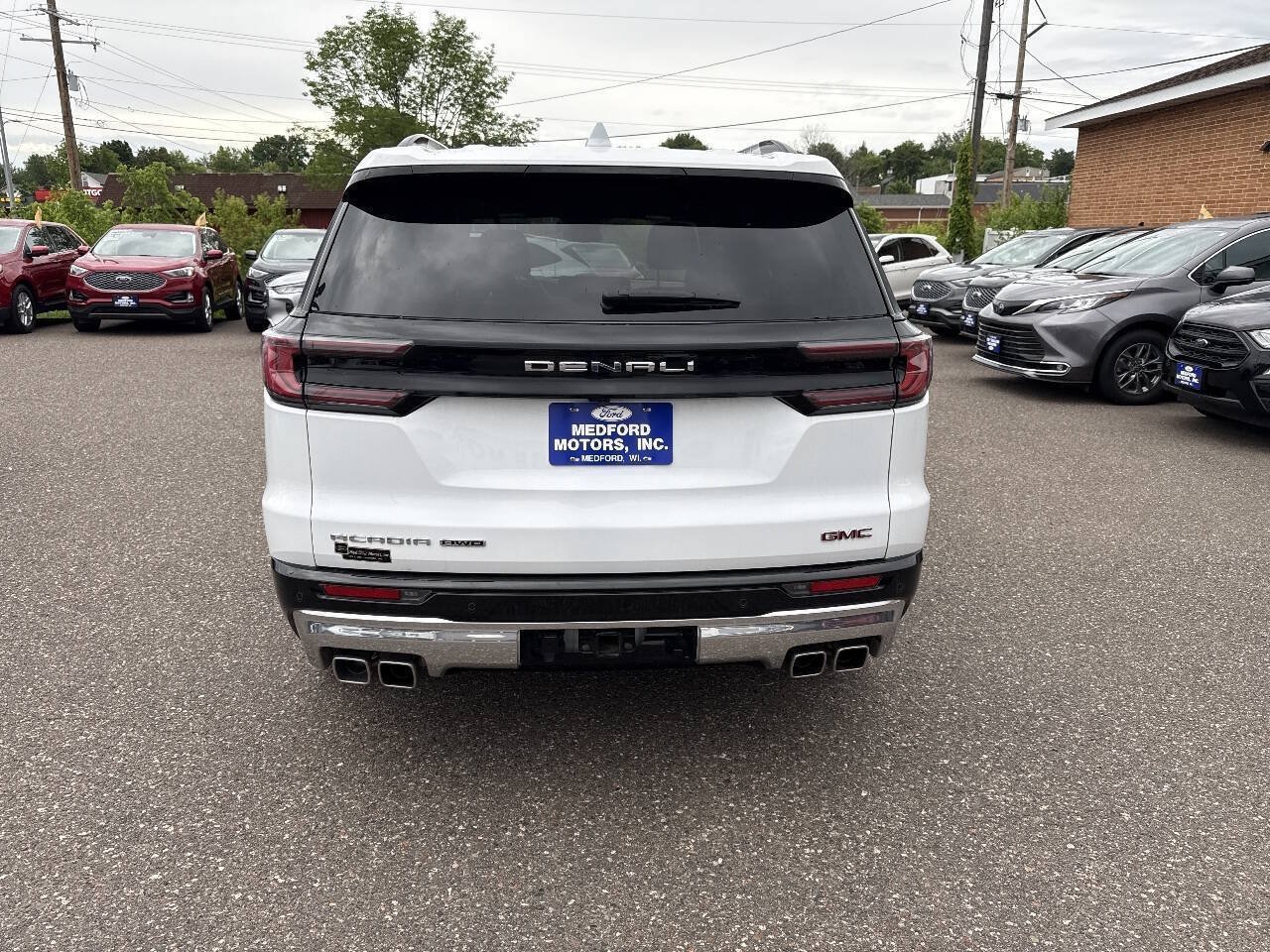 Used 2024 GMC Acadia Denali w/ LPO, Floor Liner Package AWD/4WD image 4