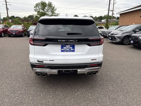Used 2024 GMC Acadia Denali w/ LPO, Floor Liner Package AWD/4WD image 4