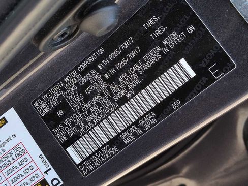 Used 2017 Toyota 4Runner SR5 Premium image 35