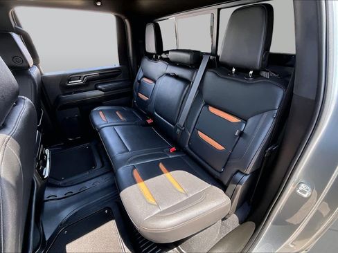 Used 2024 GMC Sierra 2500 AT4 w/ AT4 Preferred Package AWD/4WD image 21