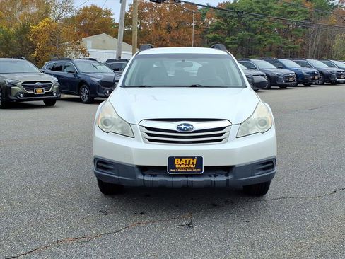 Used 2011 Subaru Outback 2.5i image 3