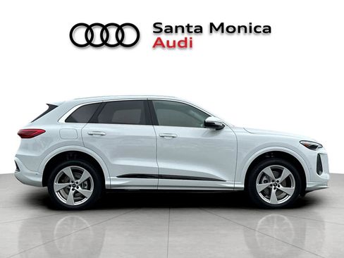 New 2025 Audi Q5 Premium Plus AWD/4WD image 8