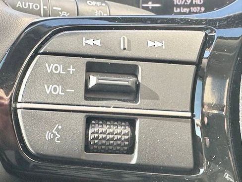 Used 2025 Honda Pilot Elite image 12