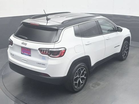 Used 2025 Jeep Compass Limited AWD/4WD image 25