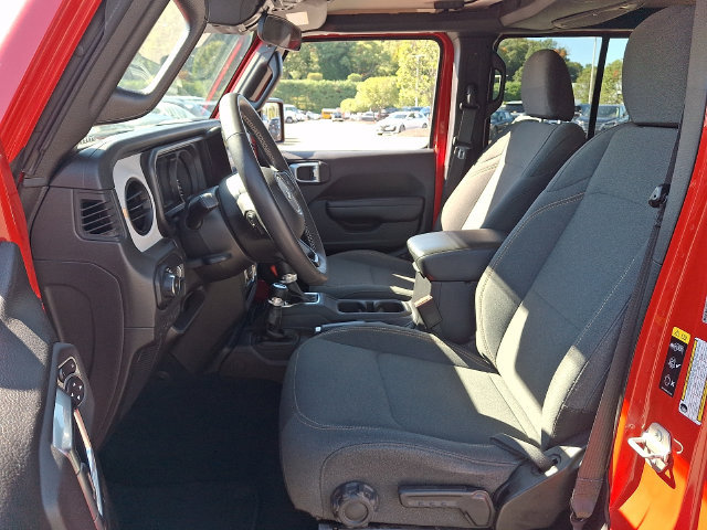 Used 2025 Jeep Wrangler Unlimited Sport AWD/4WD image 2