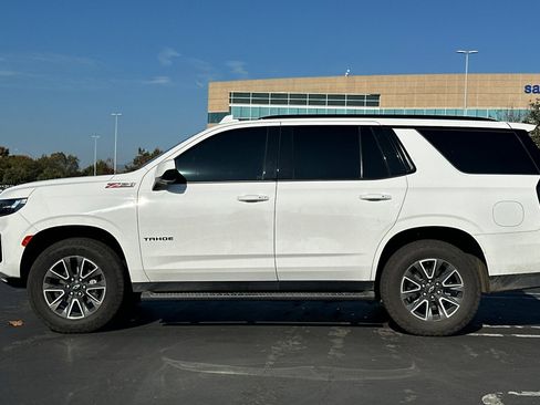 Used 2021 Chevrolet Tahoe Z71 w/ Rear Media and Nav Package image 7
