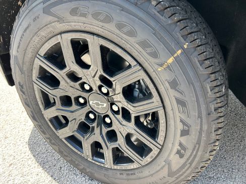 New 2025 Chevrolet Colorado W/T w/ WT Custom Package image 5