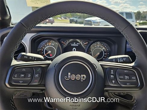 New 2025 Jeep Gladiator Sport image 24