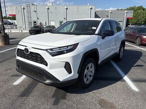 Used 2025 Toyota RAV4 LE image 4