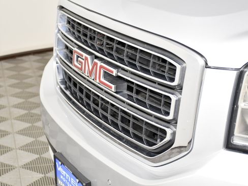 Used 2019 GMC Yukon SLT w/ Open Road Package AWD/4WD image 11