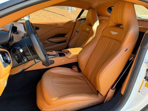 Used 2021 Aston Martin V8 Vantage Coupe RWD image 13