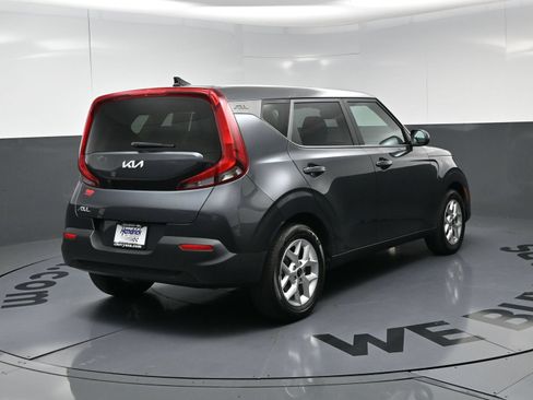 Used 2022 Kia Soul LX w/ Technology Package FWD image 9