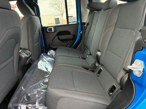 New 2026 Jeep Gladiator Sport image 5