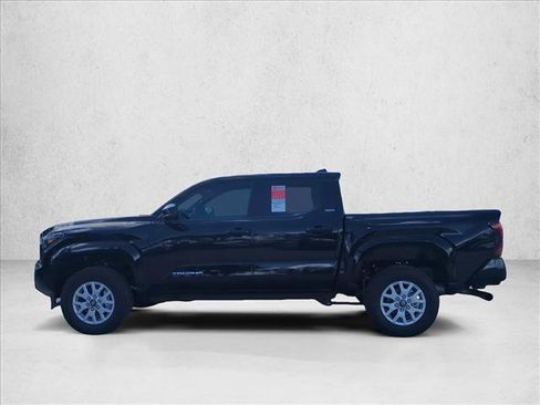 Used 2026 Toyota Tacoma SR5 AWD/4WD image 8