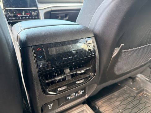 Used 2023 Jeep Grand Cherokee L Limited w/ Trailer Tow Group (B) AWD/4WD image 22