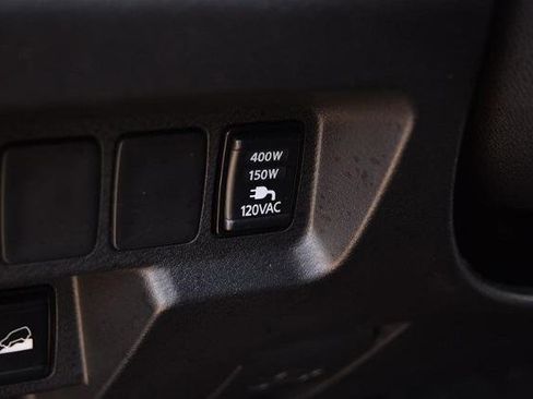 Certified 2024 Nissan Frontier SL image 13