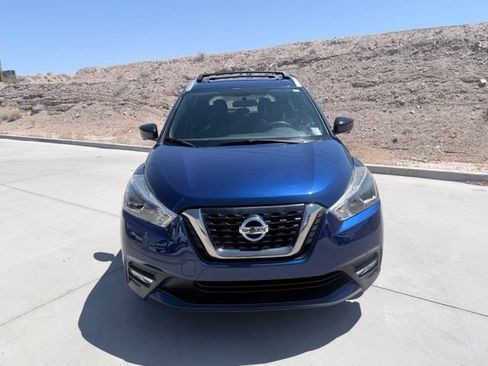 Certified 2019 Nissan Kicks SR w/ SR Premium Package FWD image 2