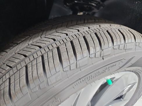 New 2025 Volkswagen Taos S image 26