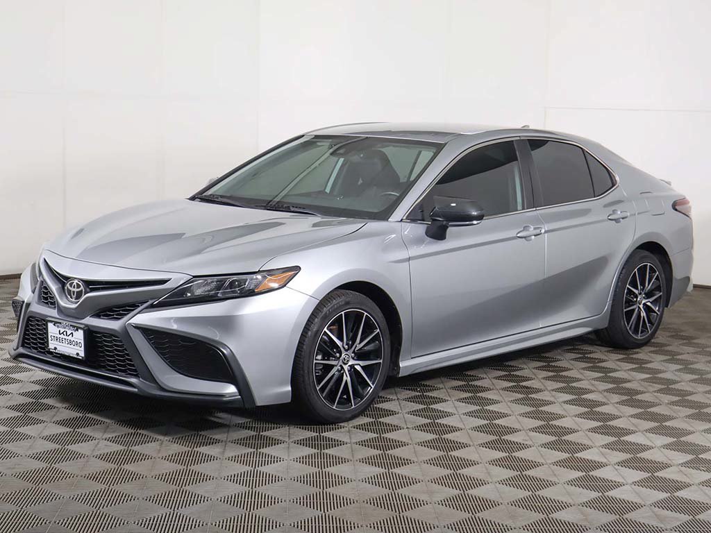 Used 2022 Toyota Camry SE FWD image 5