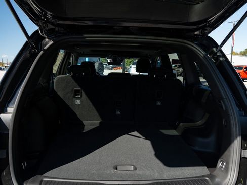 New 2025 Jeep Grand Cherokee Laredo X image 9