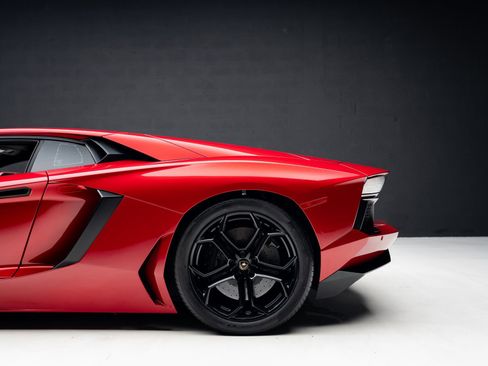 Used 2014 Lamborghini Aventador LP 700-4 image 19