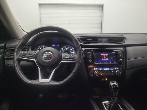 Used 2019 Nissan Rogue SV FWD image 22