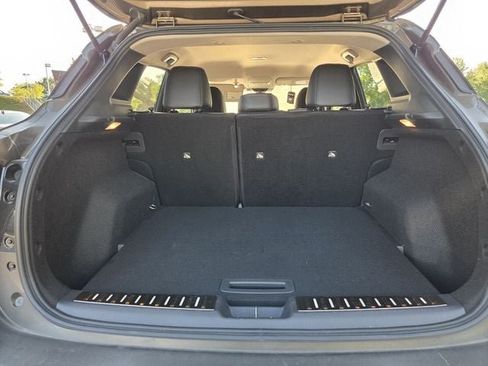 Used 2025 Nissan Kicks SR w/ Illumination Package FWD image 31