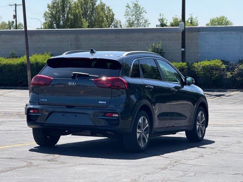 Used 2020 Kia Niro EX Premium FWD image 5