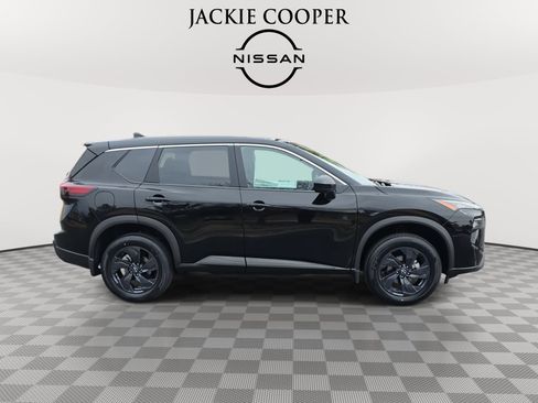 New 2026 Nissan Rogue SV w/ Cold Weather Package FWD image 4