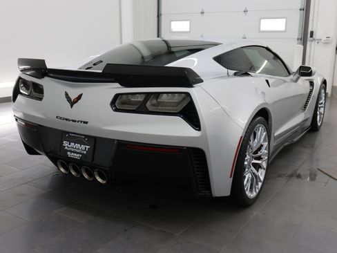 Used 2019 Chevrolet Corvette Z06 RWD image 4
