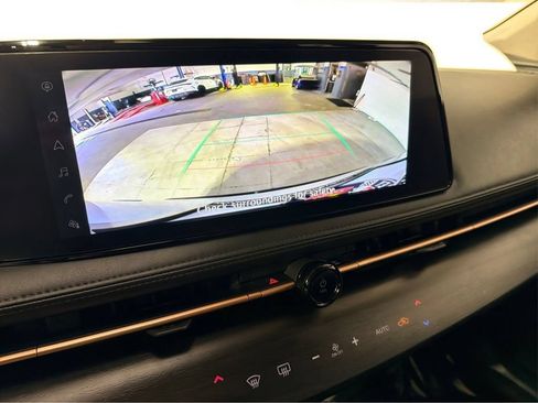 Used 2023 Nissan Ariya AWD image 23