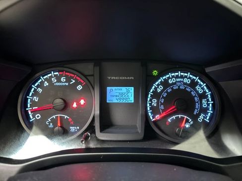 Used 2016 Toyota Tacoma SR AWD/4WD image 14