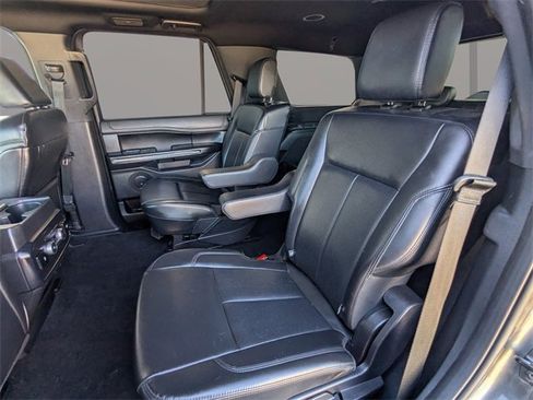 Used 2021 Ford Expedition XLT image 15