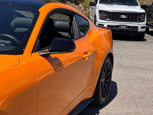 Used 2026 Ford Mustang Premium image 9