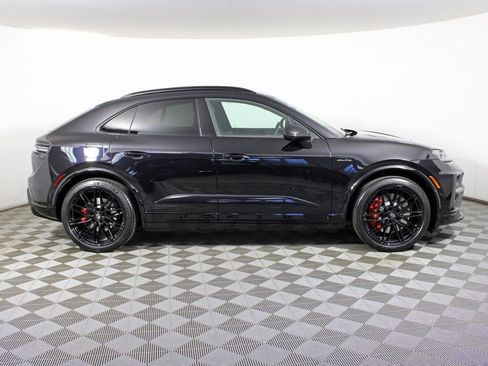 Certified 2025 Porsche Macan Turbo Electric image 8