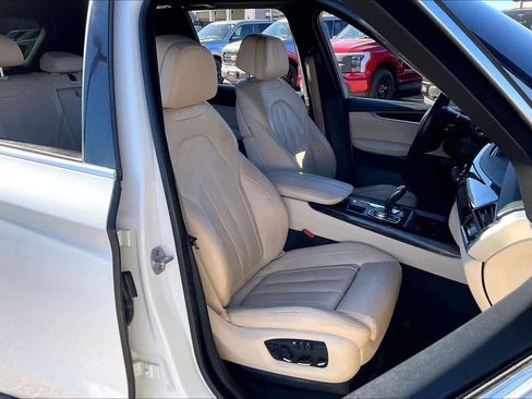 Used 2017 BMW X5 xDrive35d image 8
