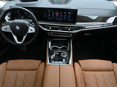 Certified 2024 BMW X7 xDrive40i w/ Executive Package AWD/4WD image 16