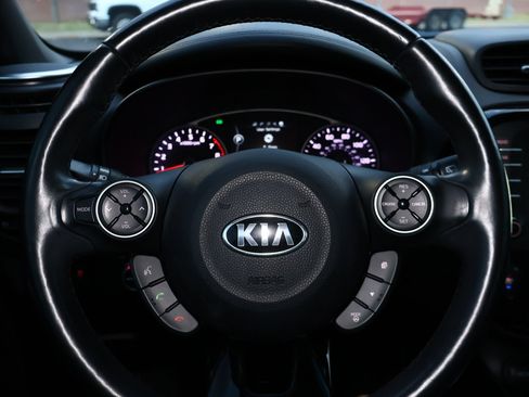 Used 2015 Kia Soul ! w/ Sun & Sound Package FWD image 12